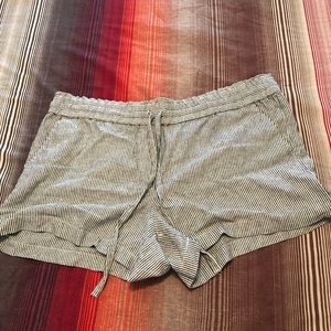 Loft extra large cargo shorts